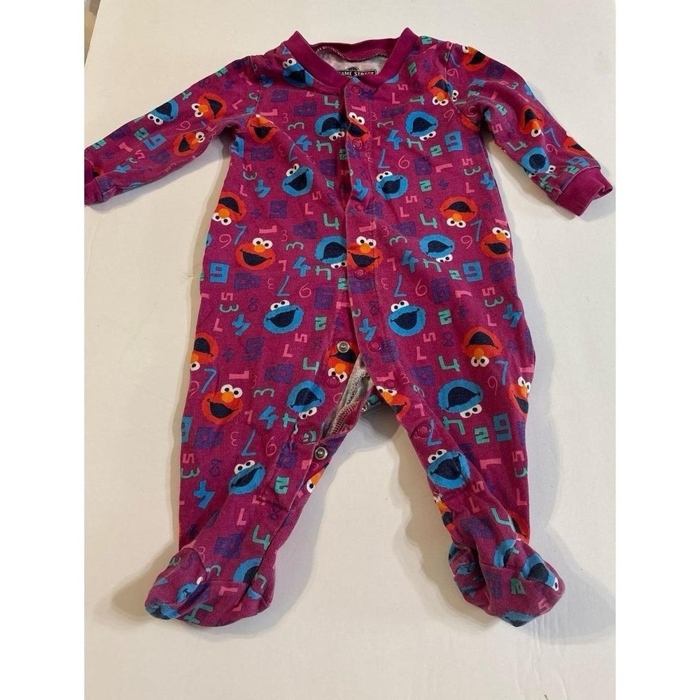 Sesame Street pajama romper (3 months) Fushia Charcter PJs